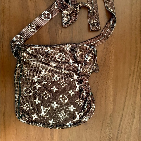 LOUIS VUITTON Monogram Mesh Frances Shoulder Bag Sequin M92287 - Picture 4 of 4